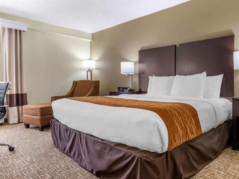 Comfort Inn & Suites Lake Norman Cornelius Εξωτερικό φωτογραφία