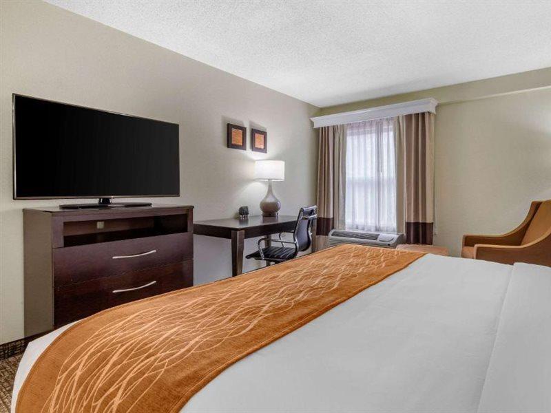 Comfort Inn & Suites Lake Norman Cornelius Εξωτερικό φωτογραφία