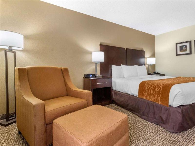 Comfort Inn & Suites Lake Norman Cornelius Εξωτερικό φωτογραφία