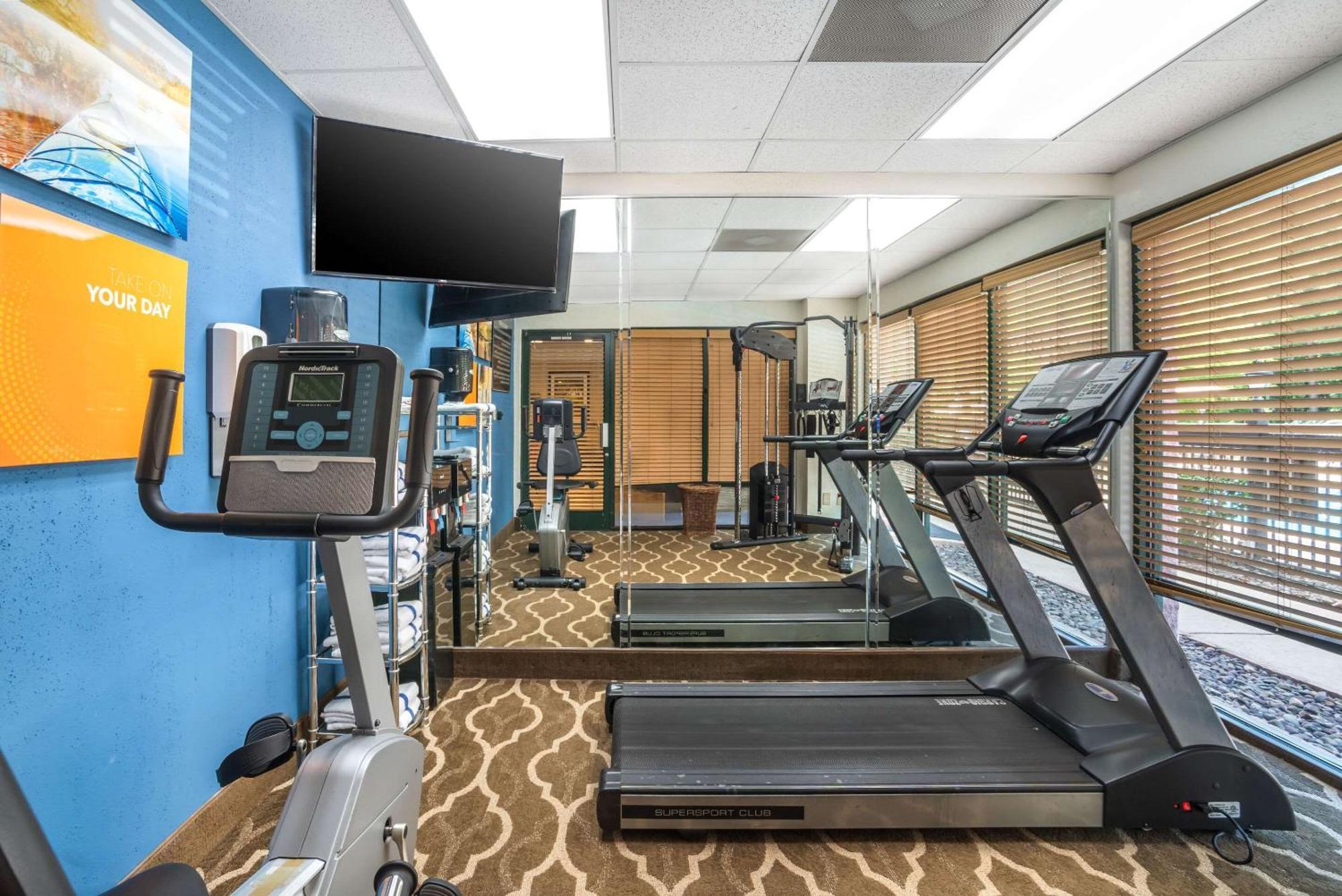 Comfort Inn & Suites Lake Norman Cornelius Εξωτερικό φωτογραφία