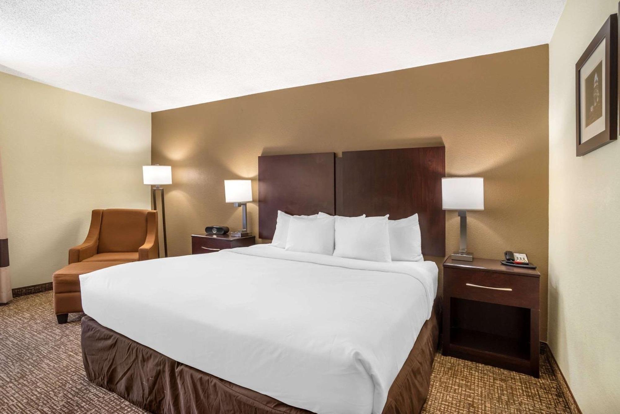 Comfort Inn & Suites Lake Norman Cornelius Εξωτερικό φωτογραφία