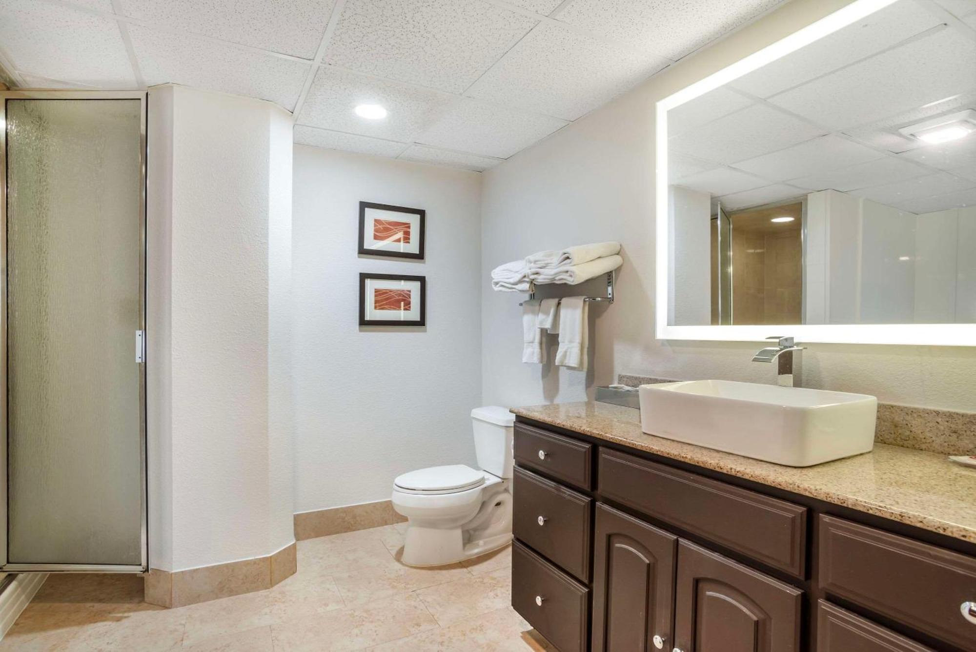 Comfort Inn & Suites Lake Norman Cornelius Εξωτερικό φωτογραφία