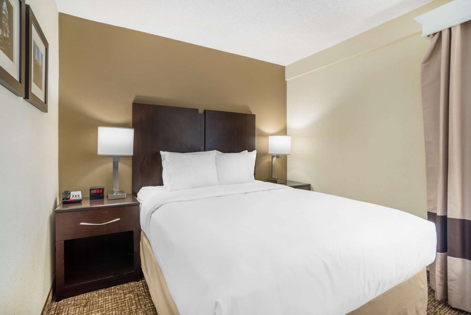Comfort Inn & Suites Lake Norman Cornelius Εξωτερικό φωτογραφία