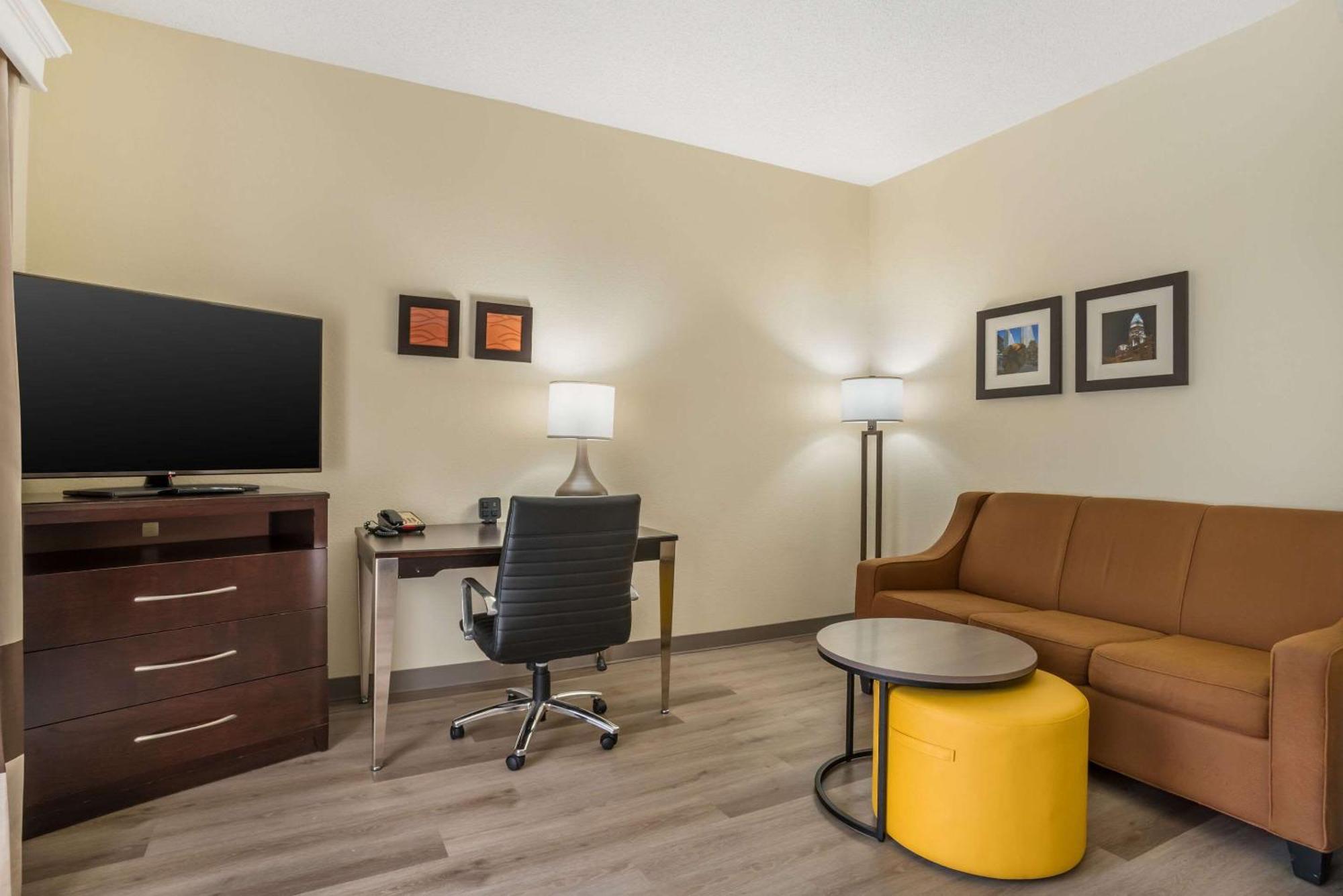 Comfort Inn & Suites Lake Norman Cornelius Εξωτερικό φωτογραφία