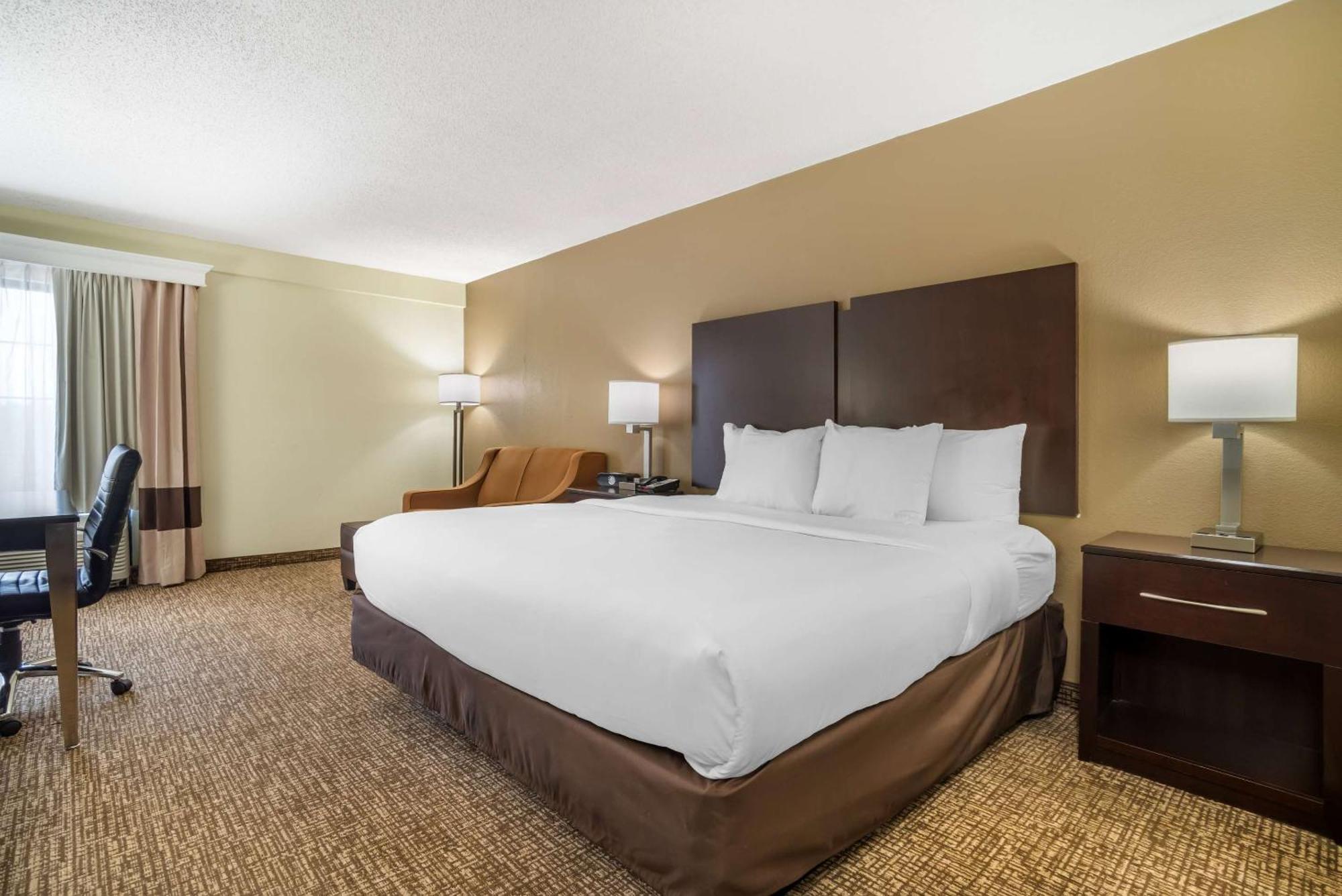Comfort Inn & Suites Lake Norman Cornelius Εξωτερικό φωτογραφία
