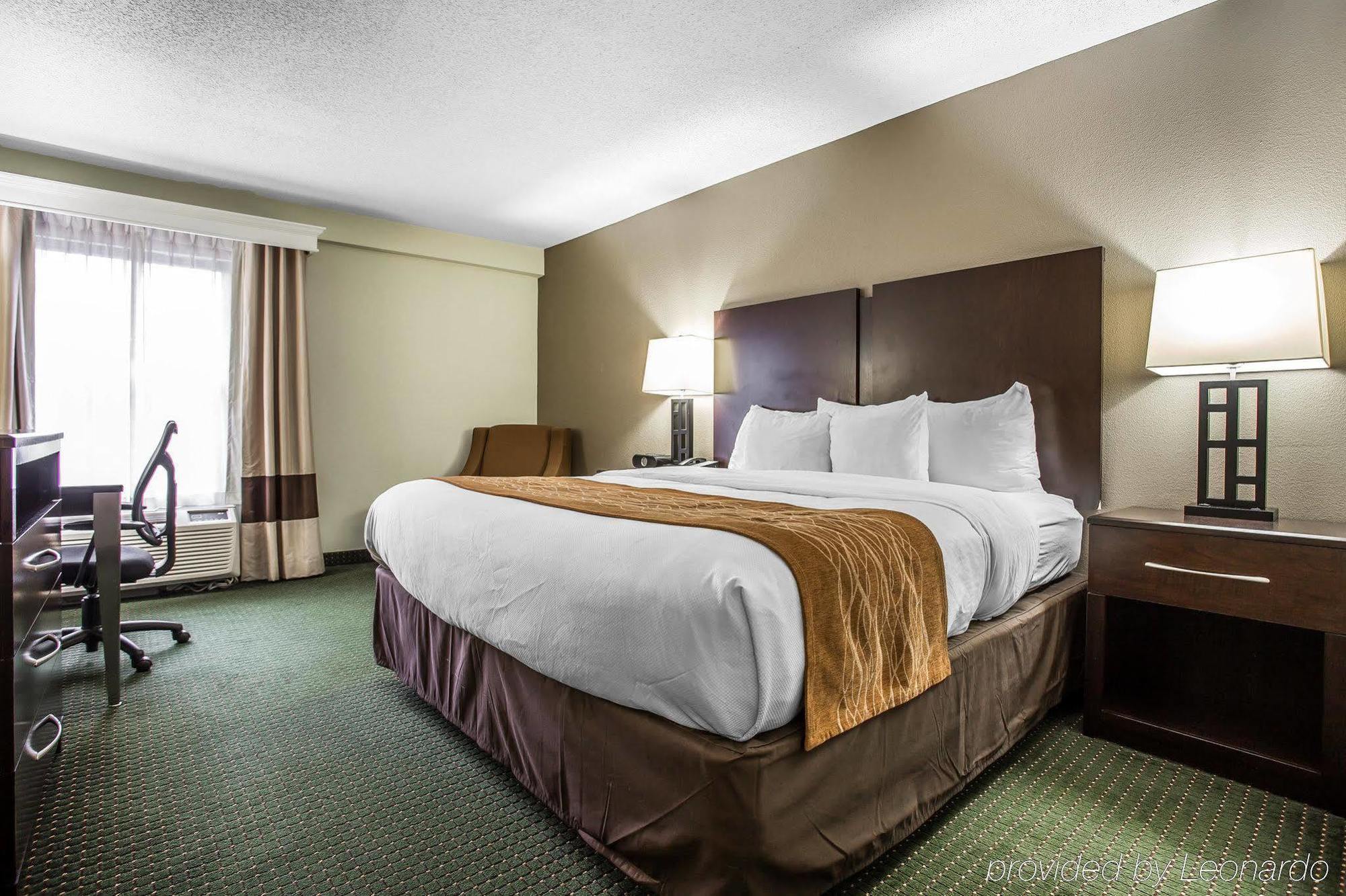 Comfort Inn & Suites Lake Norman Cornelius Εξωτερικό φωτογραφία