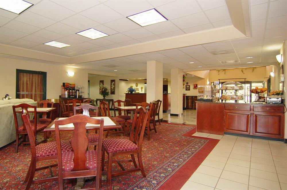Comfort Inn & Suites Lake Norman Cornelius Εστιατόριο φωτογραφία